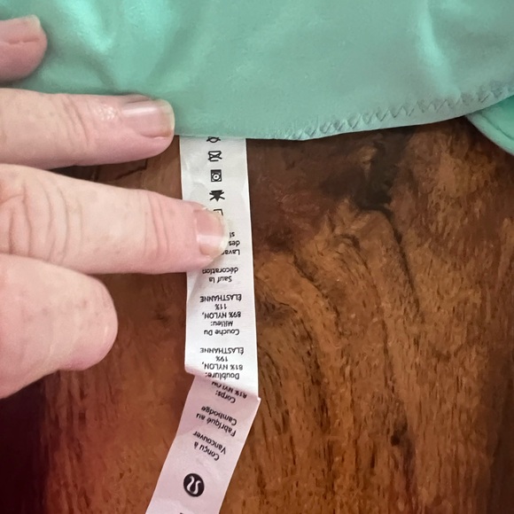 Lululemon size 2 Tank - Picture 2 of 3